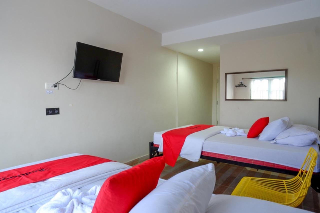 Hotel Reddoorz Syariah At Jalan Jenderal Sudirman Palopo Exterior foto
